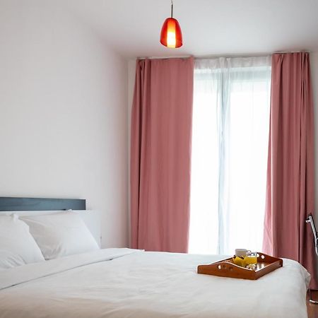 Sunny 1Bdr Apartment Near Center София Екстериор снимка