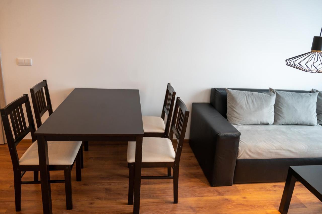 Sunny 1Bdr Apartment Near Center София Екстериор снимка