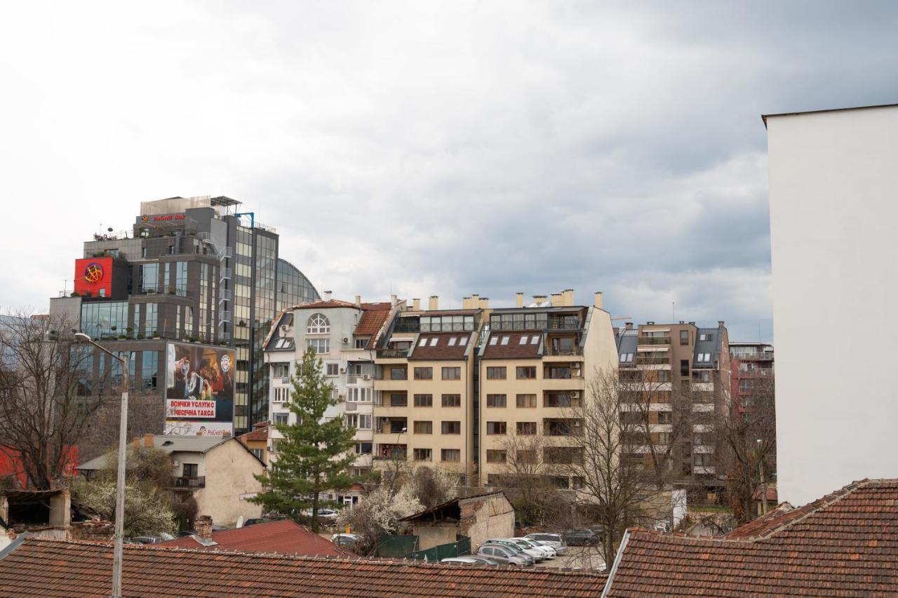 Sunny 1Bdr Apartment Near Center София Екстериор снимка